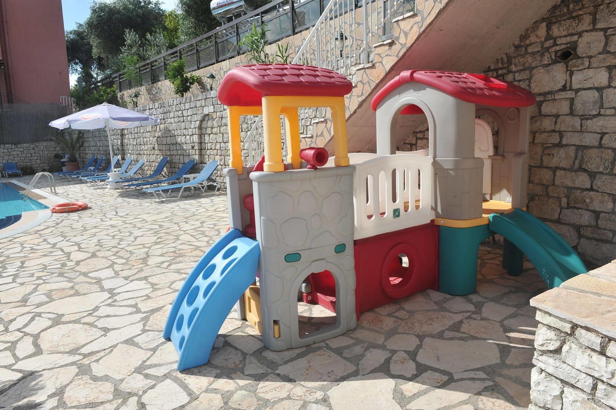Kerkyra & Apart Otel Benitses (Corfu)